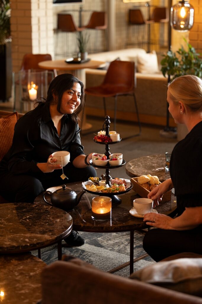 Afternoon tea tillsammans